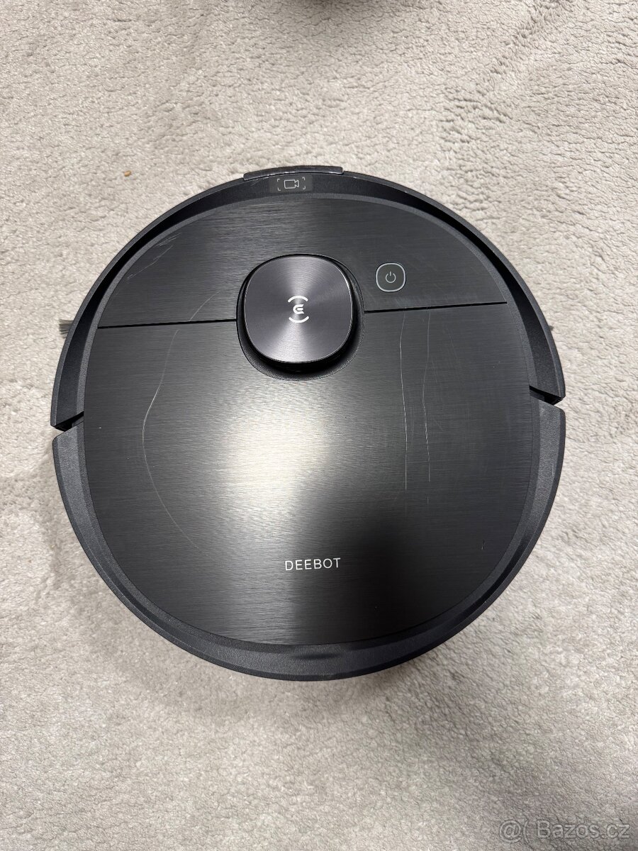 DEEBOT OZMO T8 AIVI