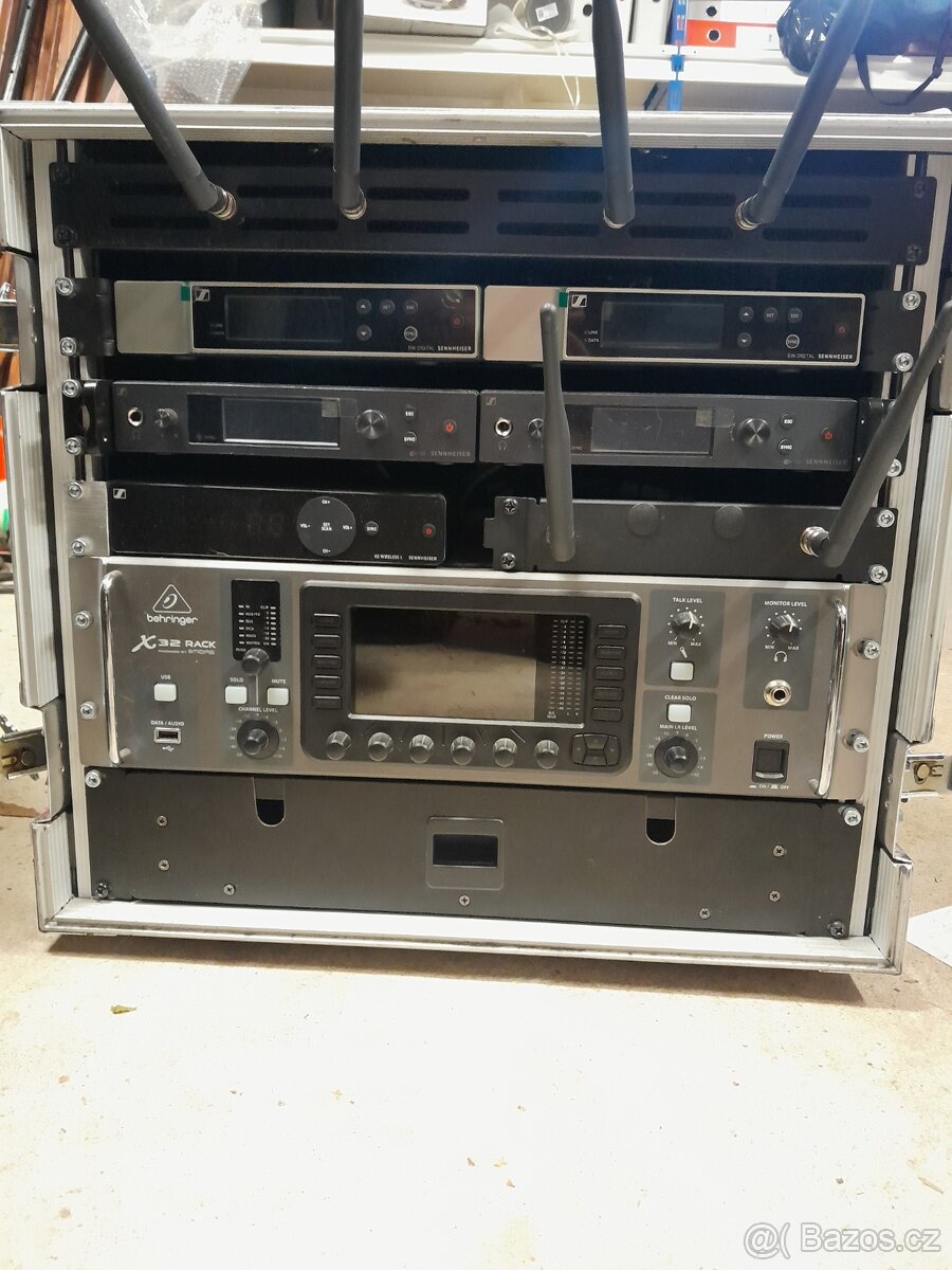 Behringer X32 Rack