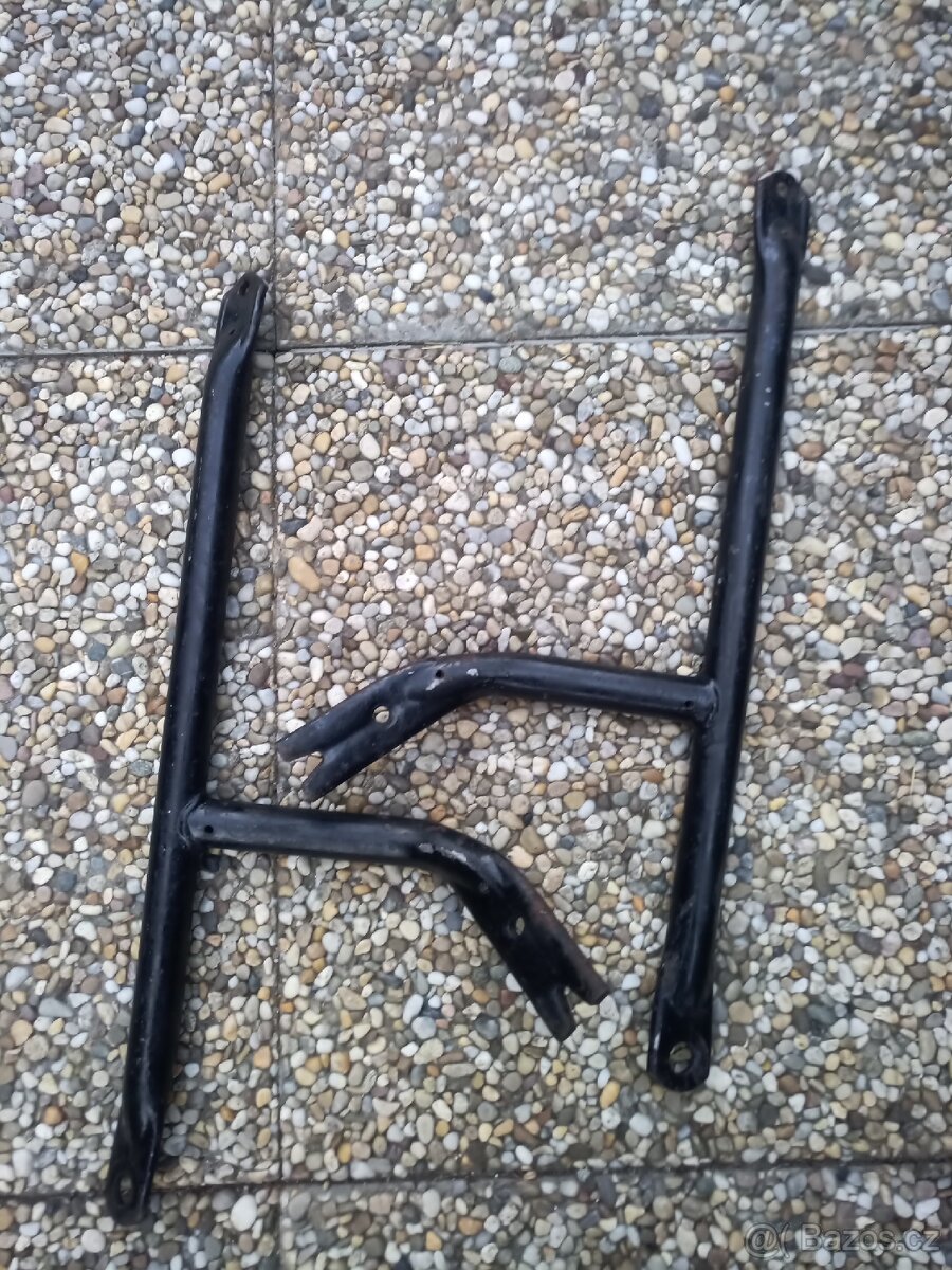 Simson, držáky zadních stupaček