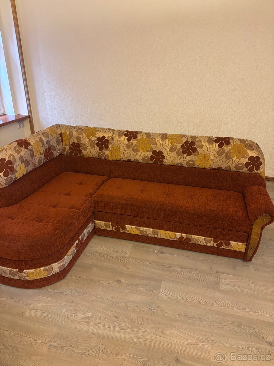 Rozkládací pohovka s lenoškou