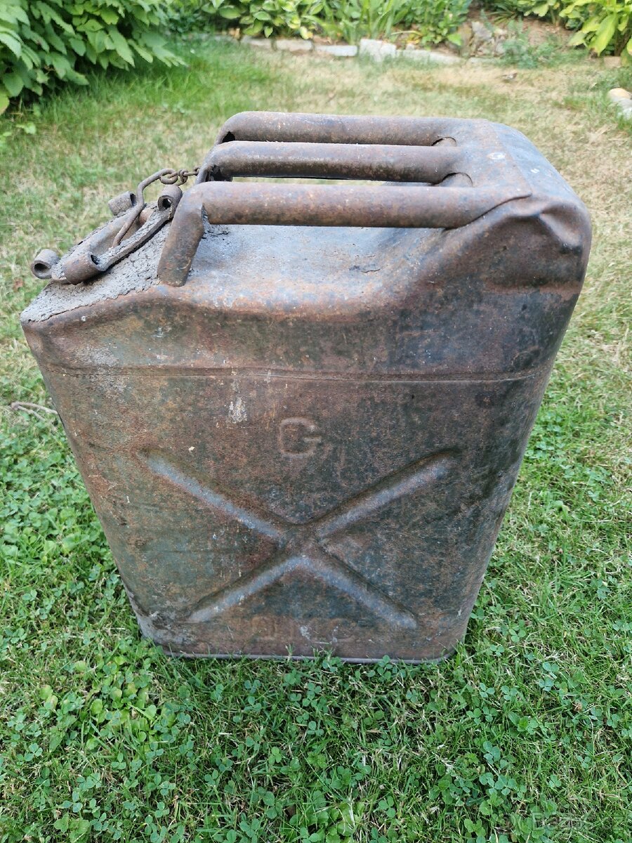 Plechový kanystr USA