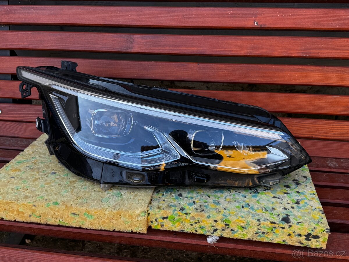 Přední světlomet VW Golf VIII