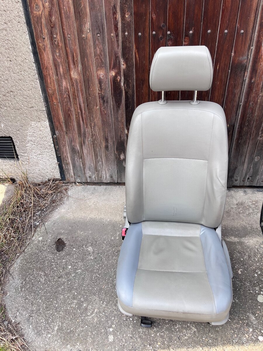 VW T5 přední sedačky 1+2