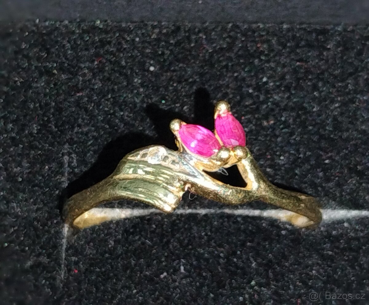 Zlaty damsky prsten Diamanty a td Punc 0,585 Rozmer 54