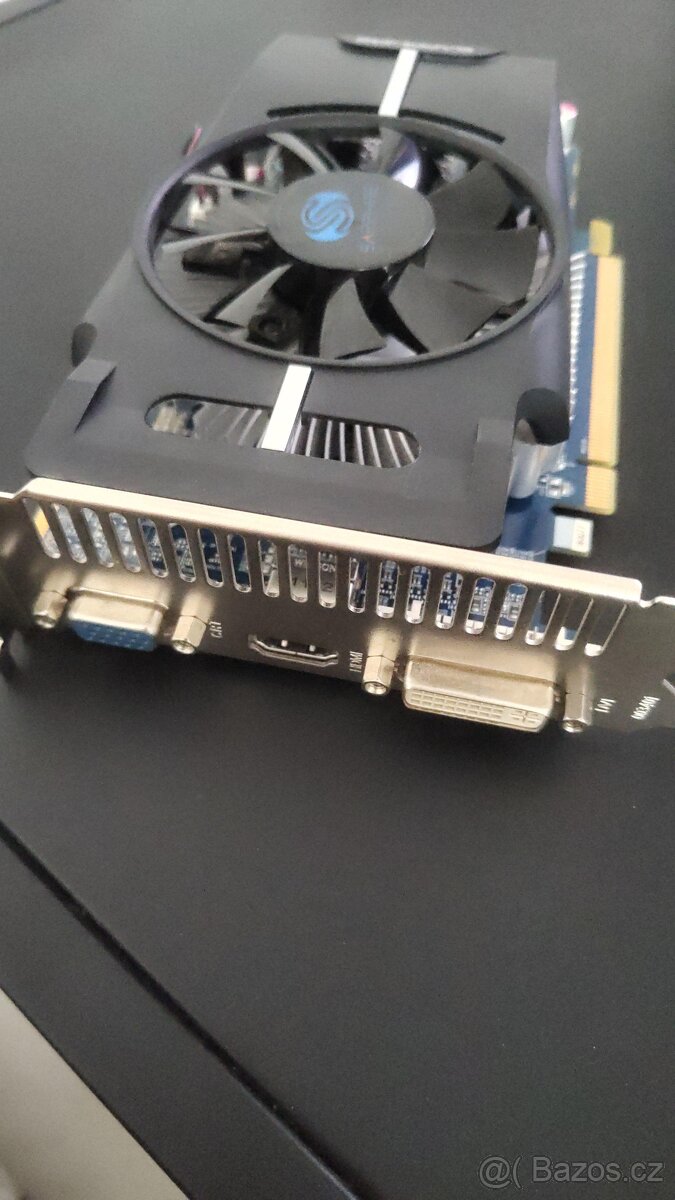 Sapphire Radeon HD6770HD 1GB grafika