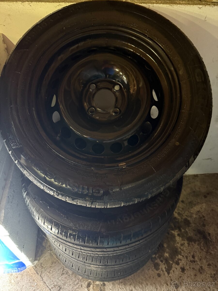 Sada kol na Dacii Logan MCV