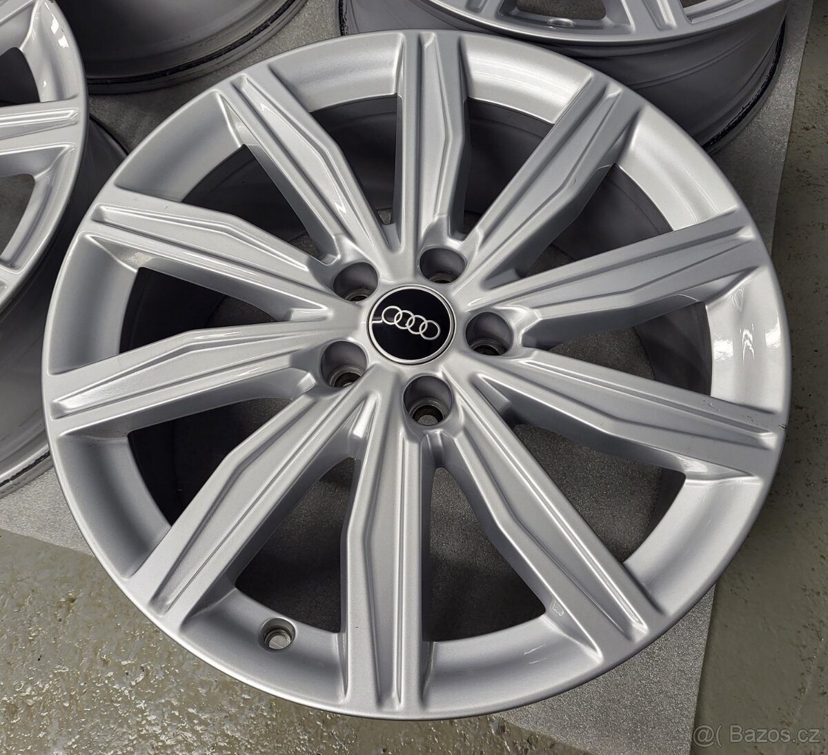 Originál 19" Audi A6 5x112 VW Škoda