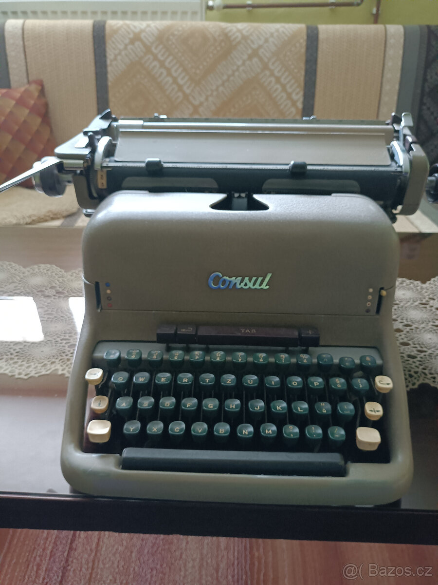 Psací stroj Consul