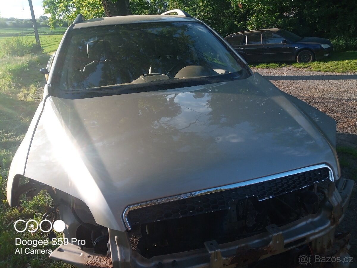 Chevrolet captiva kapota