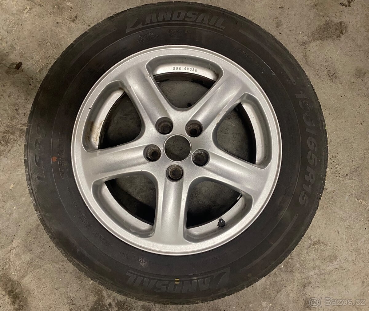 Alu R15 5x100 Oreg Škoda - Vw na slušných letních 195/65 R15