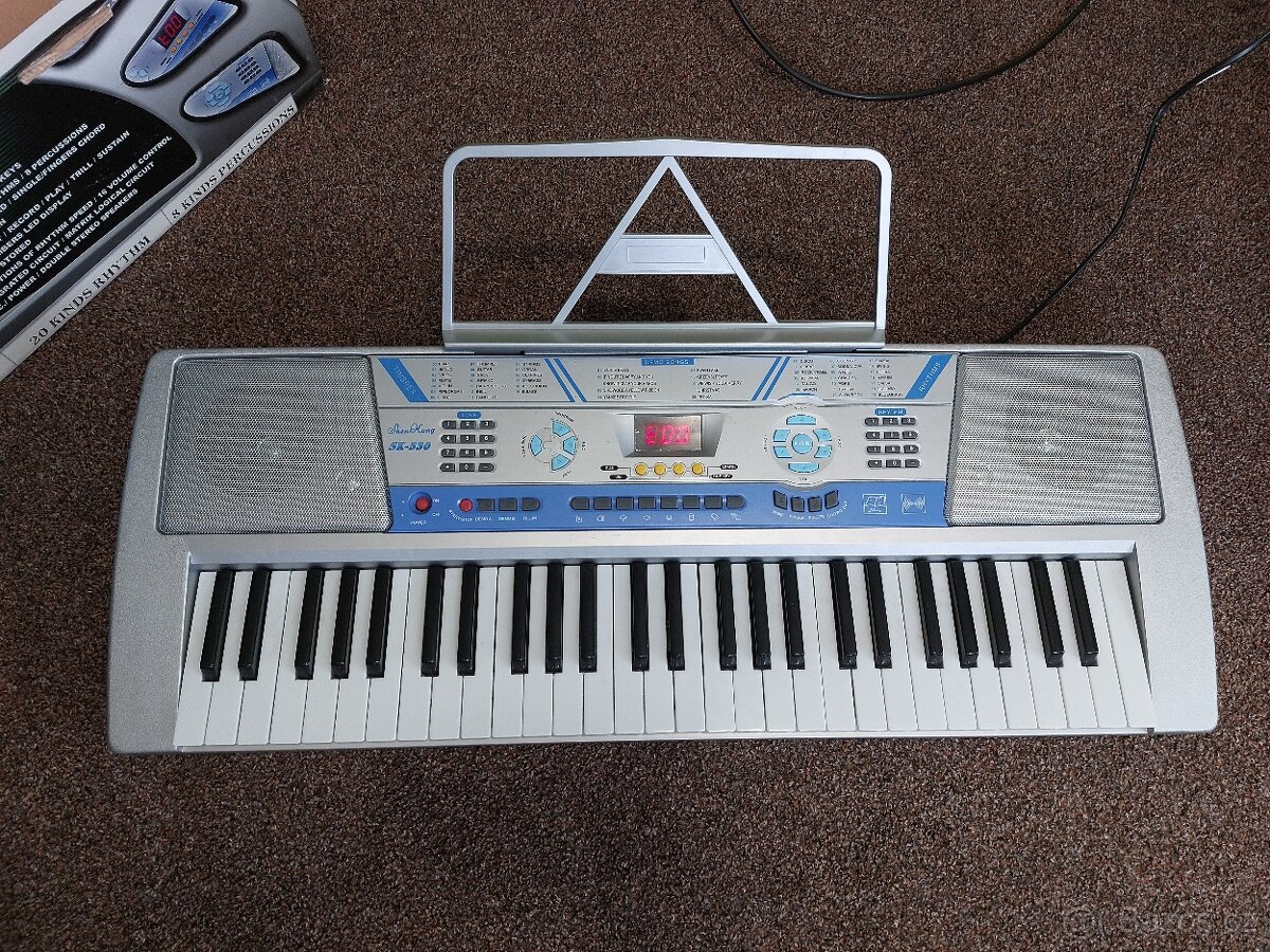 Elektricke klavesy / digitalni piano