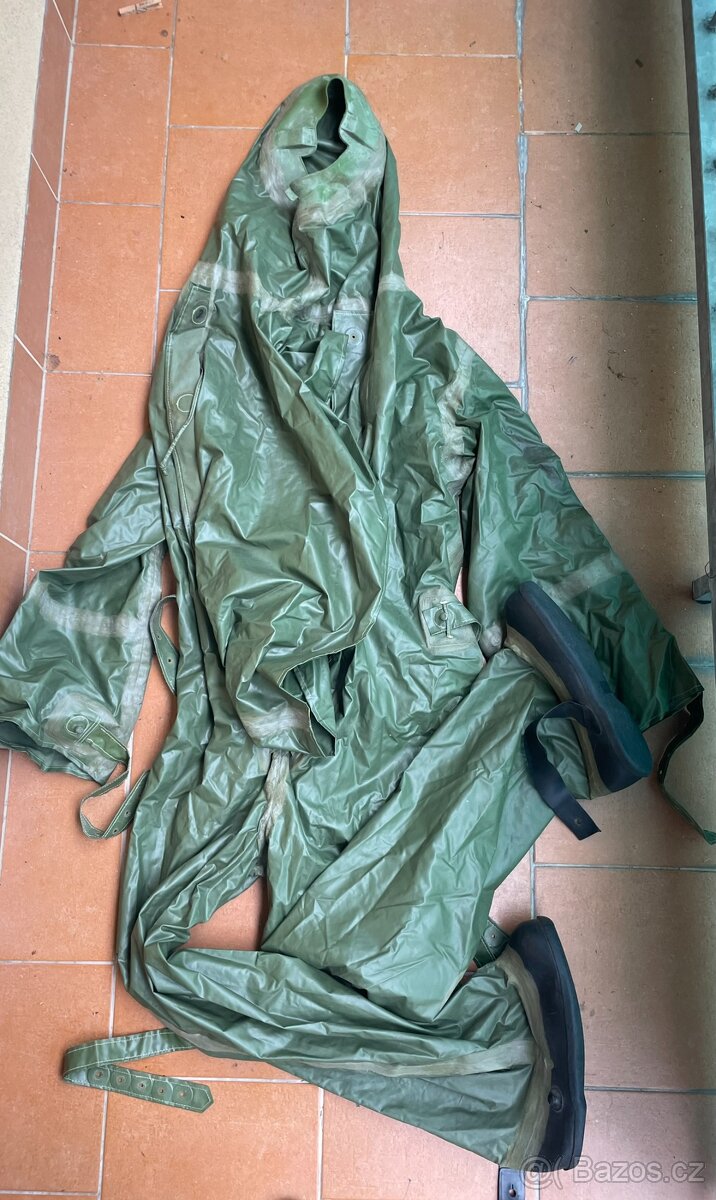OPCH 70 protichemický oblek atombordel hazmat