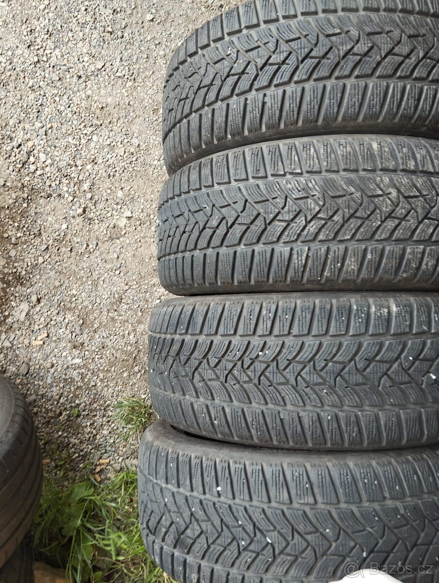 215/45/18 93v Dunlop - zimní pneu 4ks