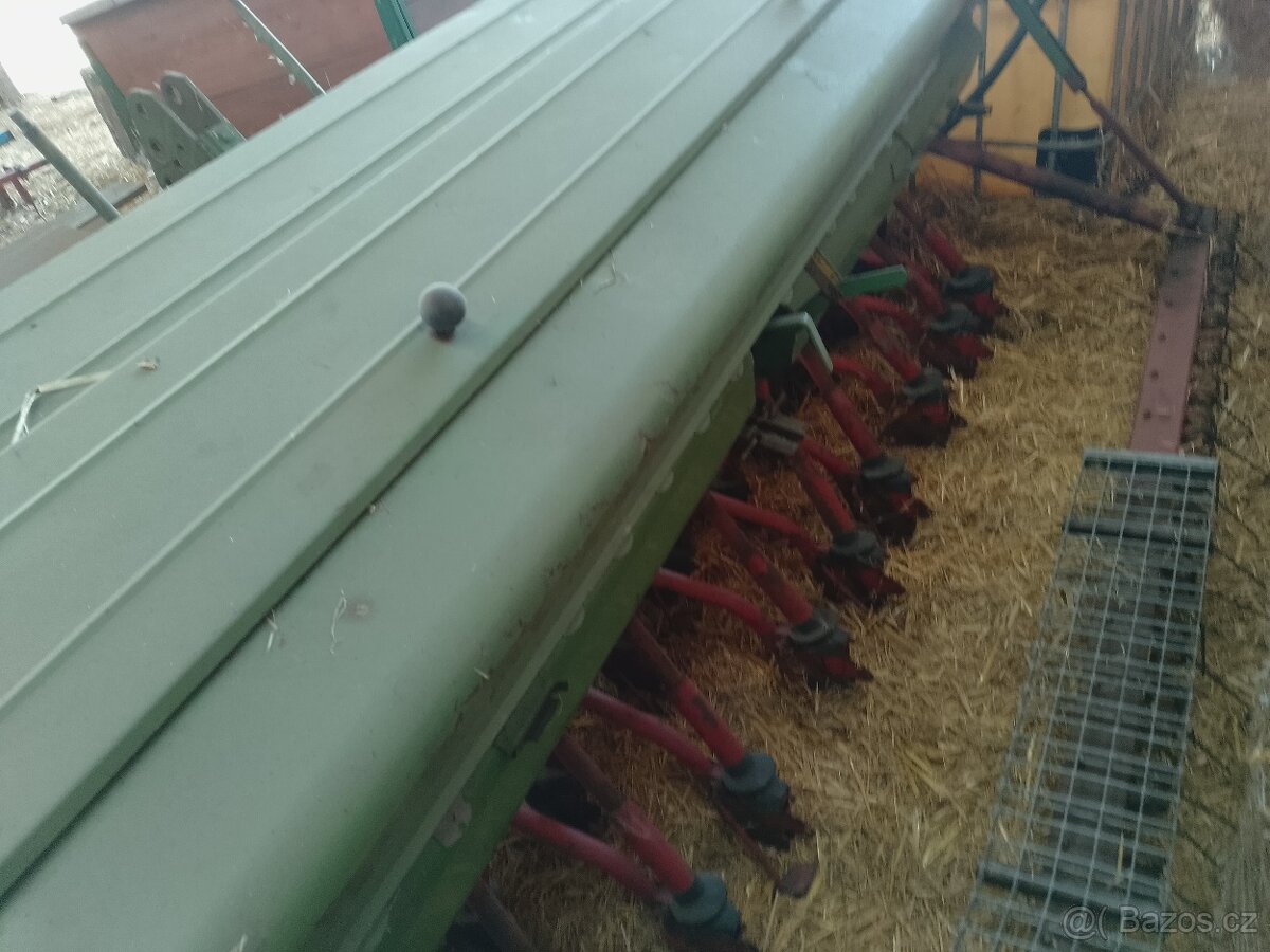 Prodám secí stroj Hassia du100 3m