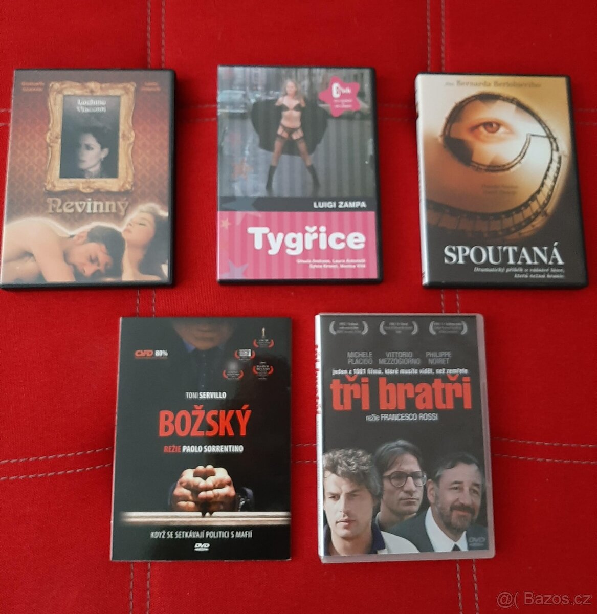 3 ks DVD Tři bratři, Spoutaná, Božský.