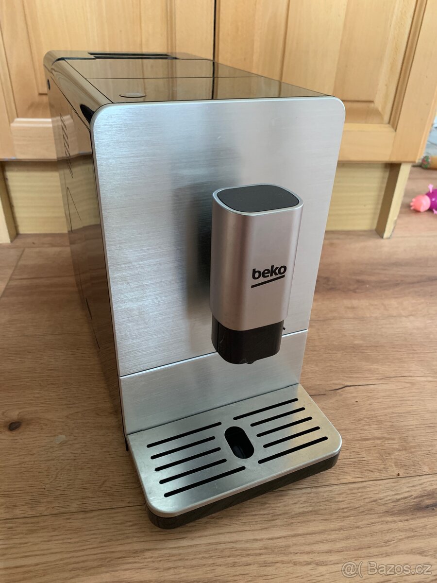 Kávovar Beko CEG5331x