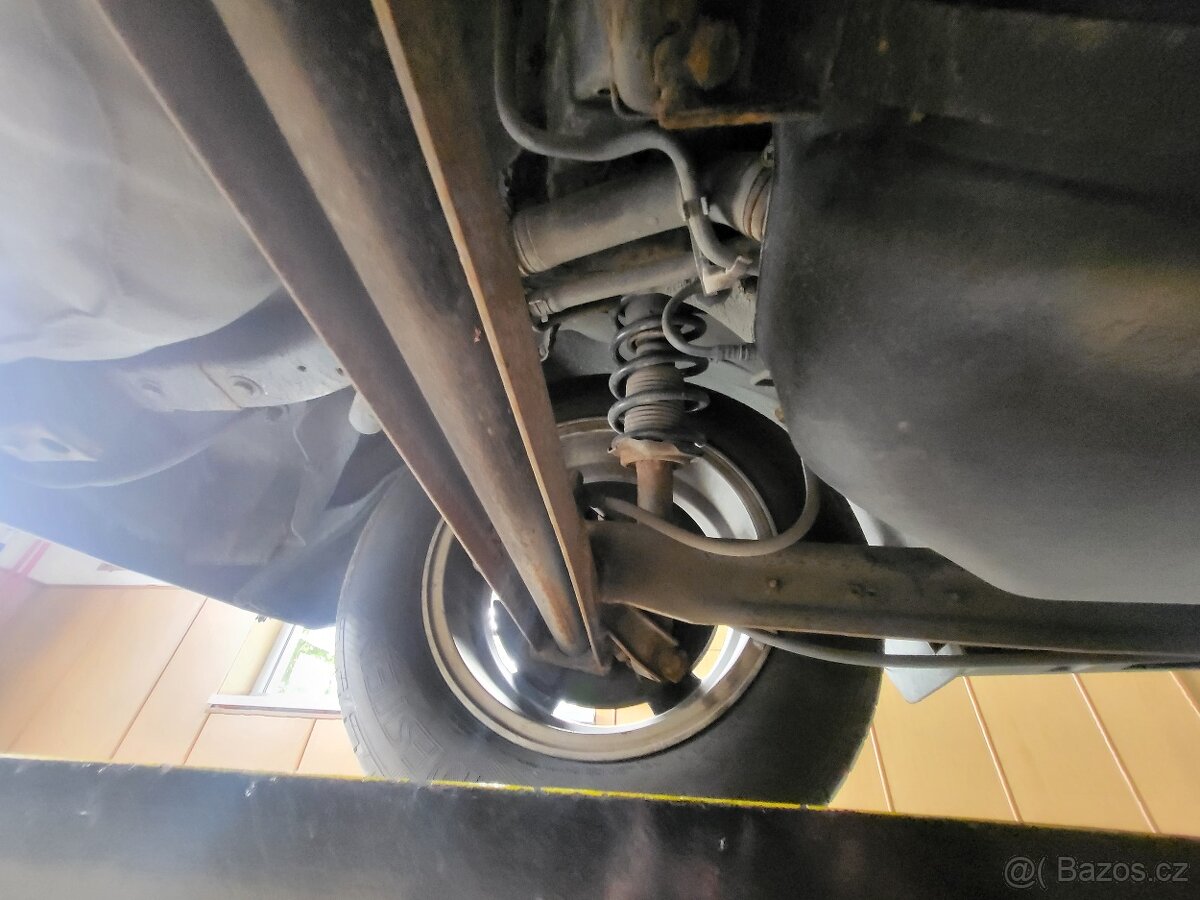 Prodám Nissana Almeru Tino, 2,2 dCi (turbo)