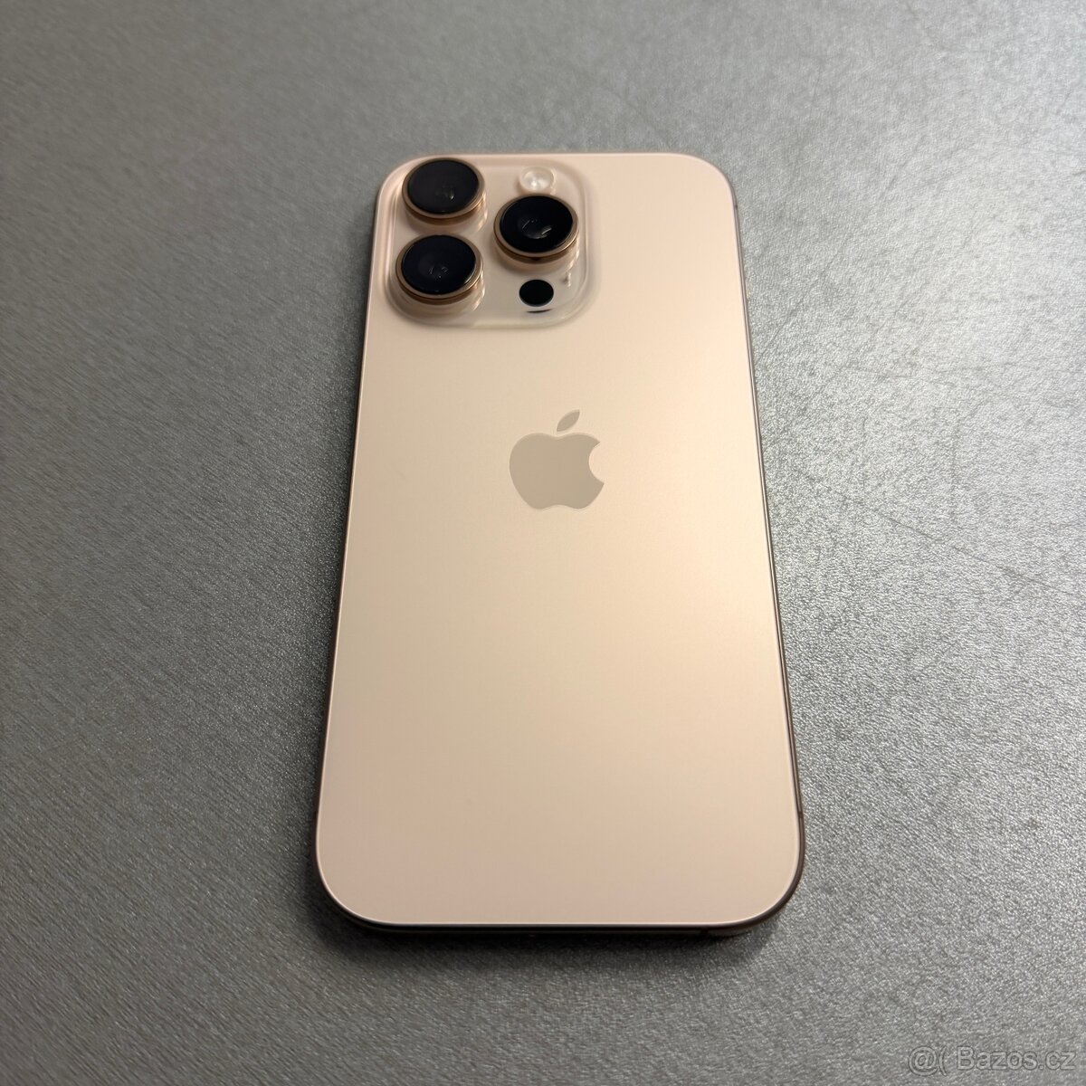 iPhone 16 Pro 256GB desert titan, pěkný stav, rok záruka