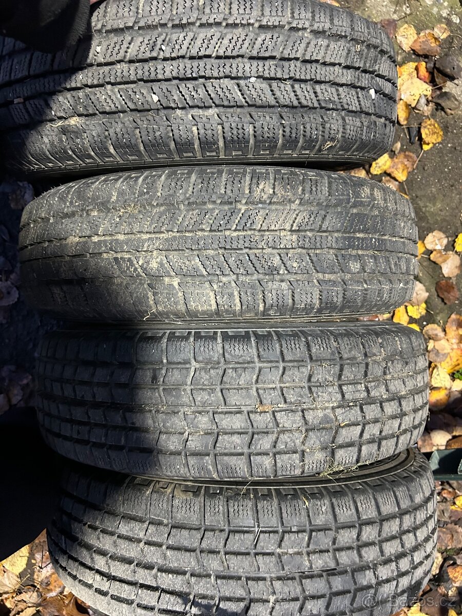 Zimní pneumatiky 165/70R13