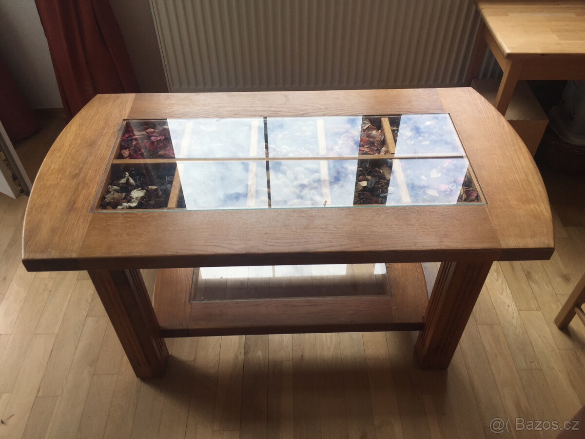 Dubový konferenční stůl