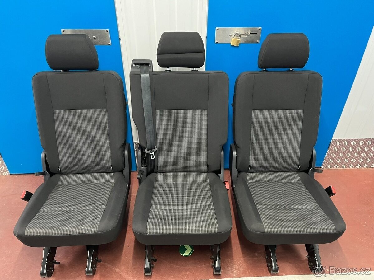 Druhá řada sedačky Transporter Caravelle T5 T6 dvoje šoupačk