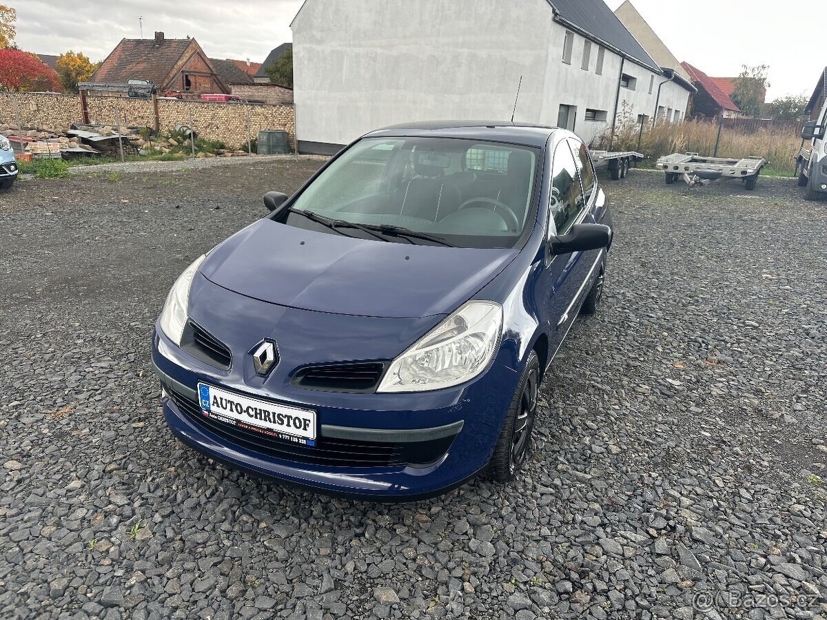 Renault Clio 1,2i 55KW PALUBNÍ POČÍTAČ