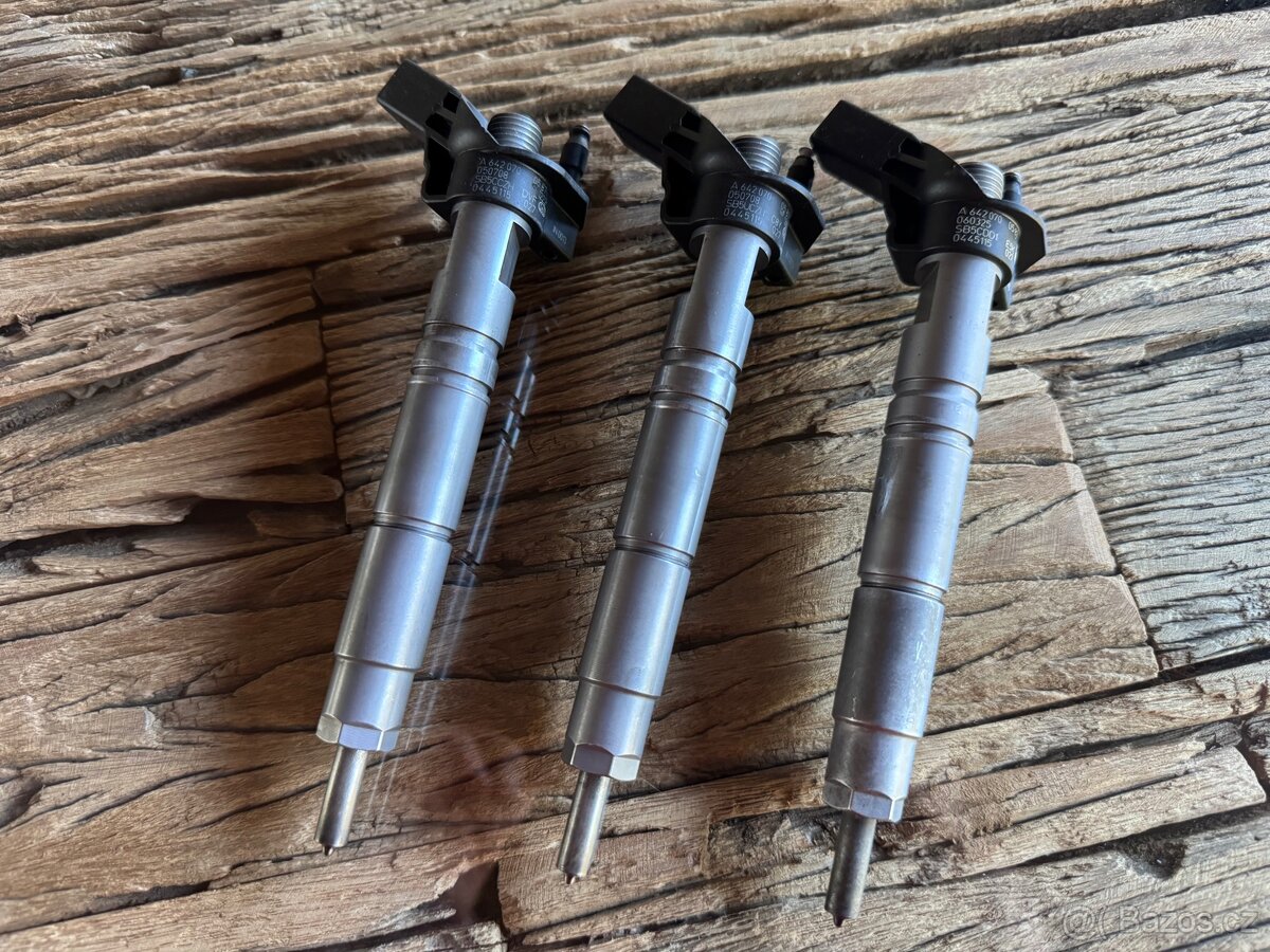 Prodám sadu 3ks vstřikovacích trysek Bosch 0445115027