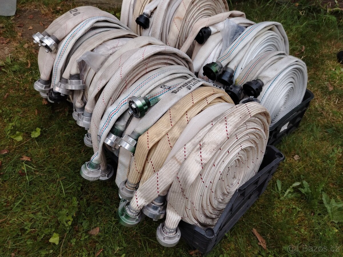 Požární (hasičská) hadice D, vnitřní průměr hadice D25, spoj