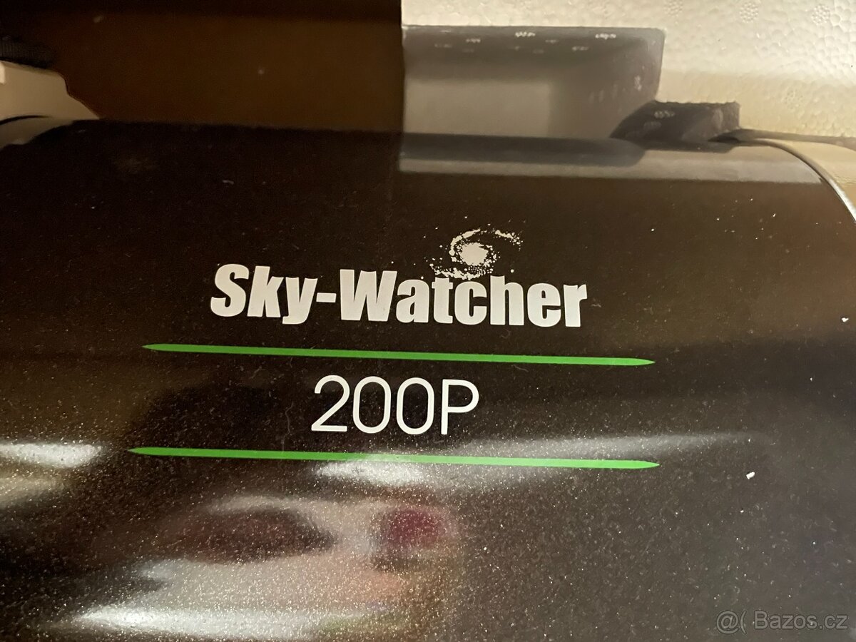 Hvězdářský dalekohled Sky watcher 200P