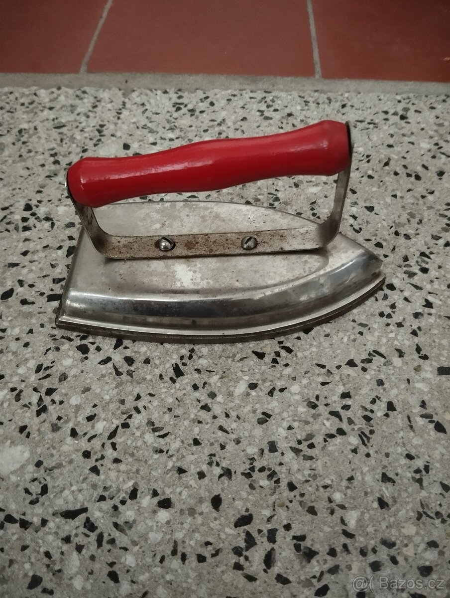 dekorativní žehlička