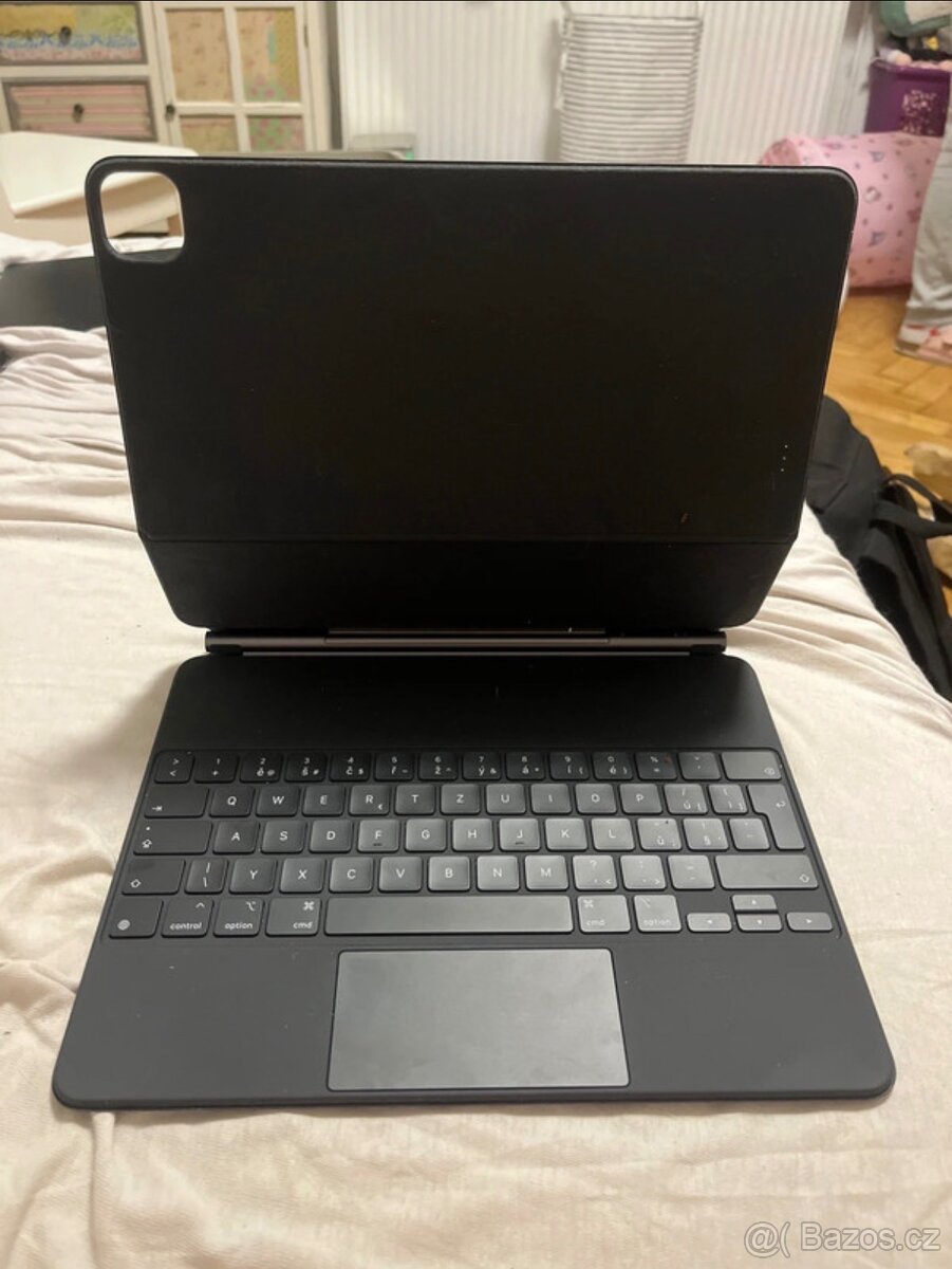 Apple magic keyboard 13” M2 černá