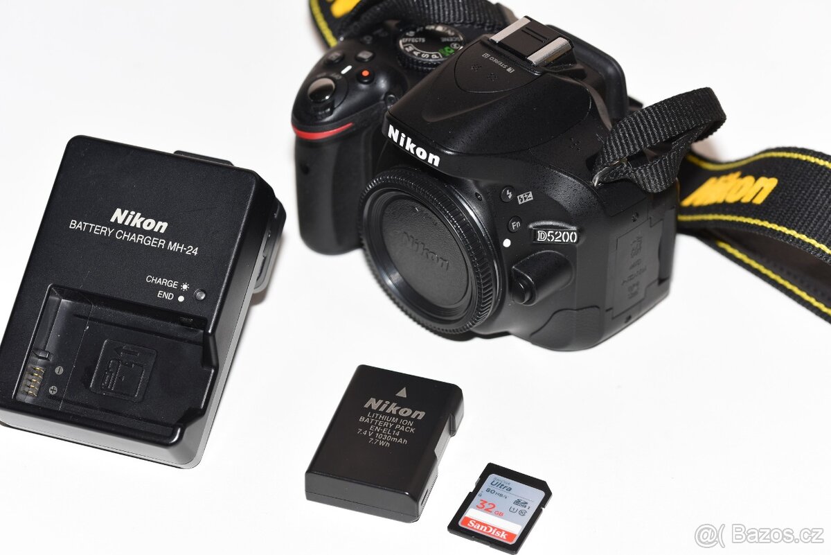 Nikon D5200 + příslušenství
