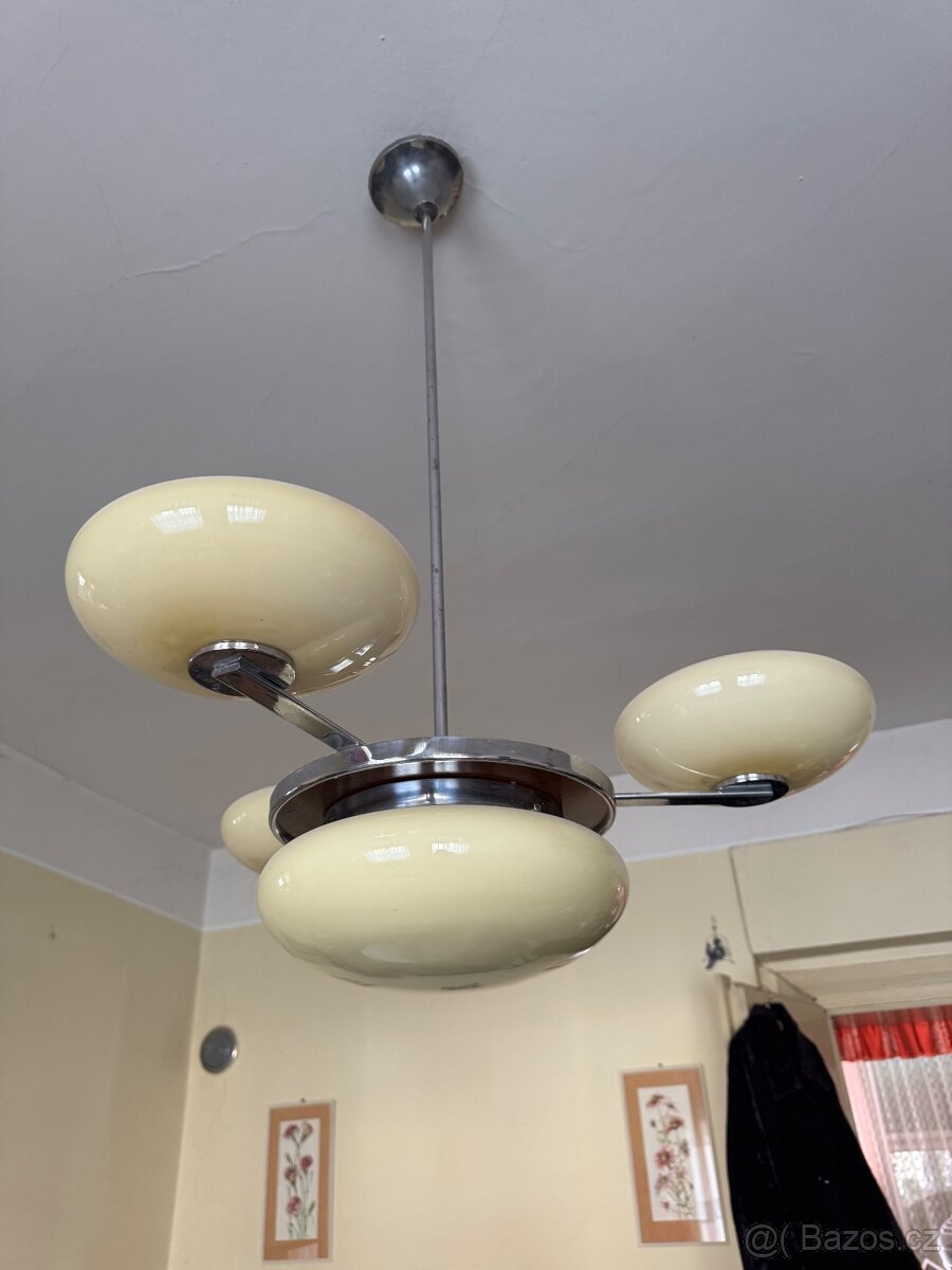 Lustr 50.-60. léta s chromovými prvky