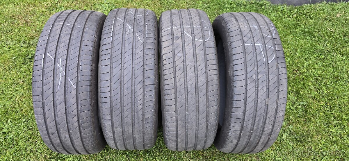 PNEU 215/55/R17 LETNÍ