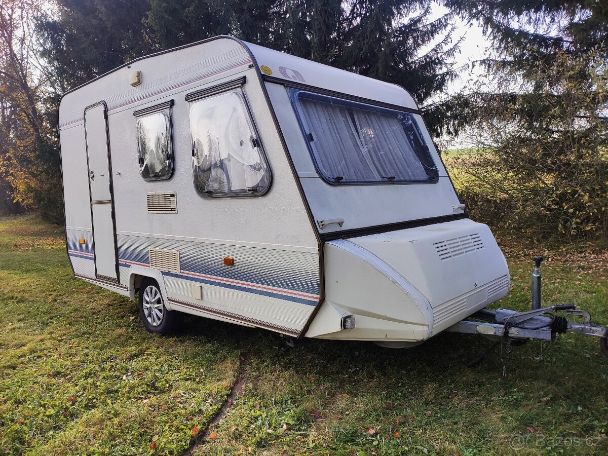 Adria, 100km/h, EXTRA LEHKÝ, předstan, 4 osoby, nová STK