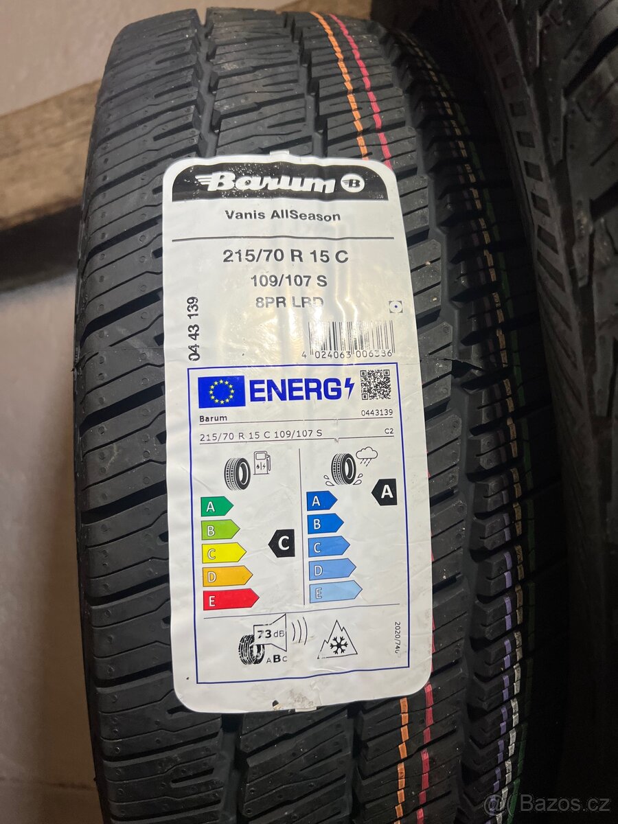 Nové zimní 215/70 R15C