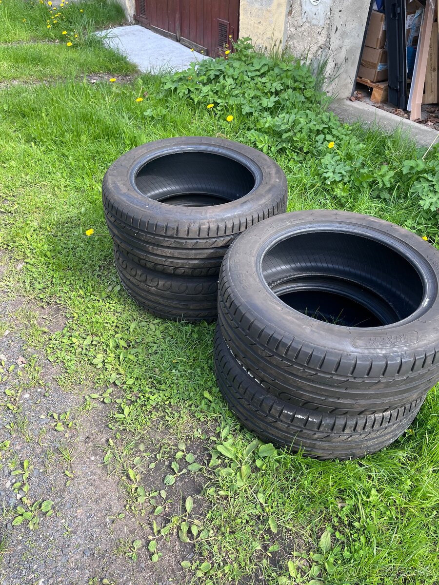 Prodám pneu letní 235/55 R17