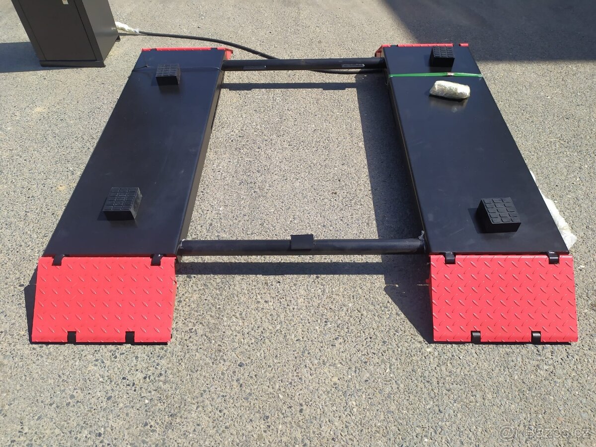 NŮŽKOVÝ ZVEDÁK CARLIFT CR3000