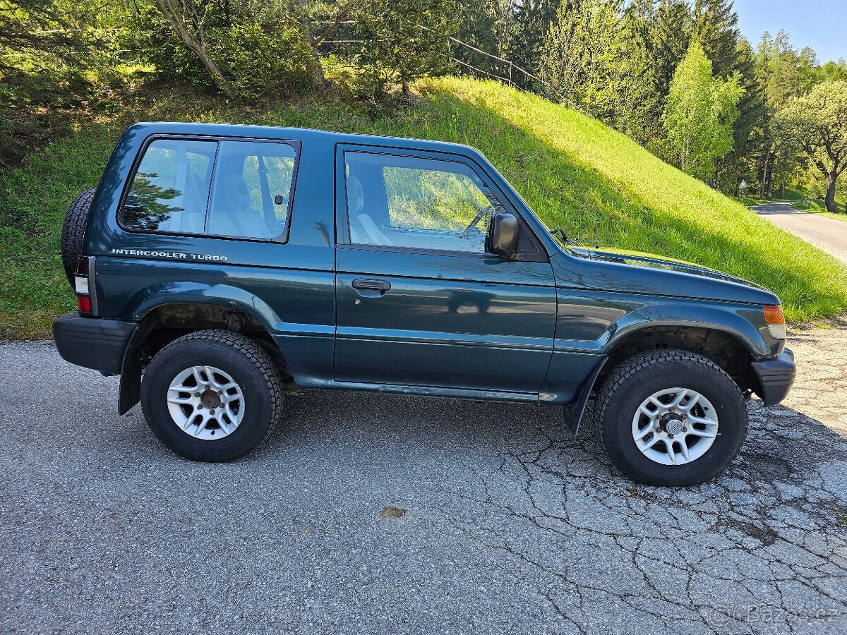 Mitsubishi Pajero 2.5