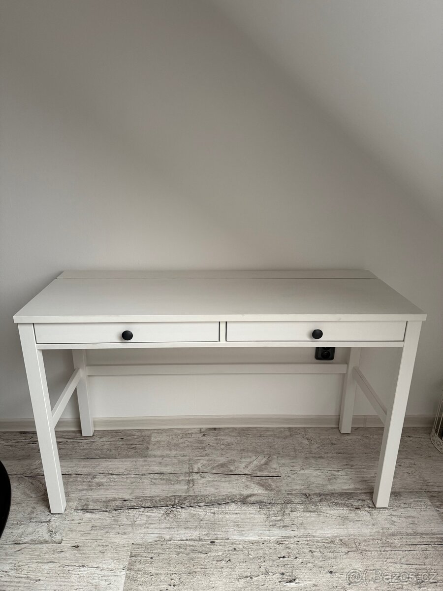 IKEA stůl se 2 zásuvkami HEMNES