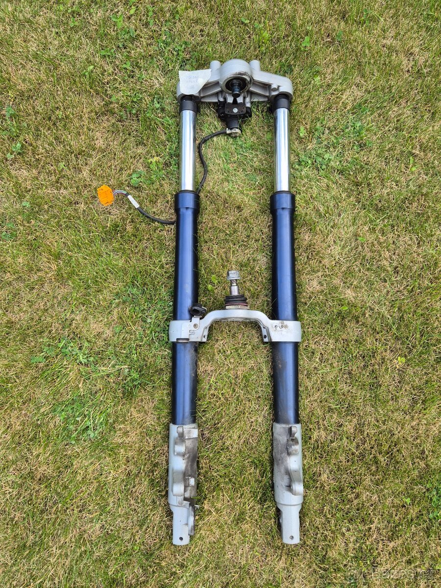 Přední vidlice BMW R1150GS