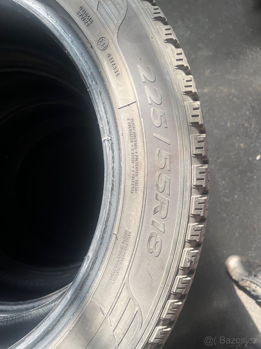 Celoroční pneu Goodyear 255/50R18