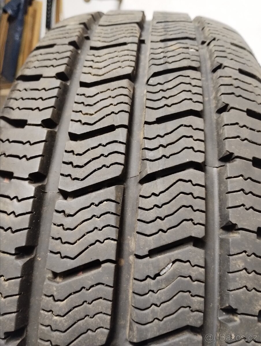 Zimní pneu Barum 195/60R16C