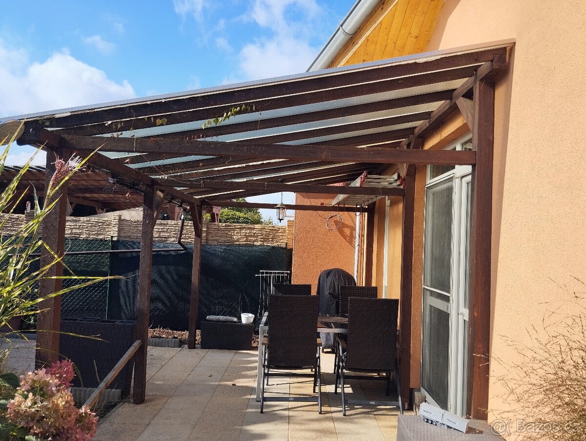 Dřevěná pergola