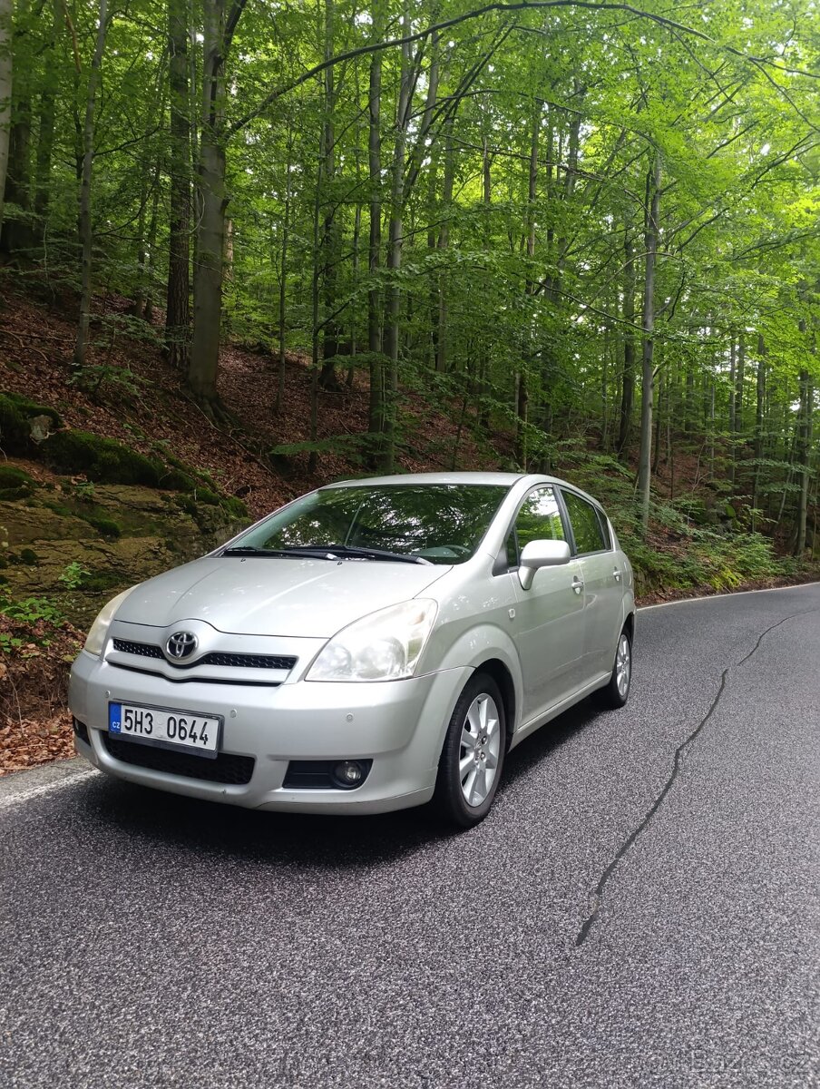 Toyota Corolla Verso,2.2D-4D 100Kw