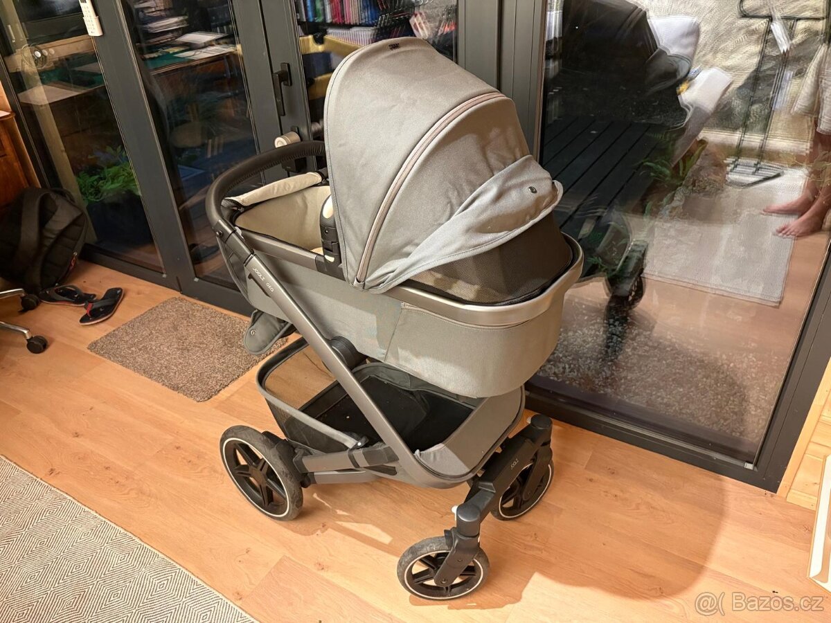 Zánovní kočárek Joolz GEO 3 Pure Grey 2024