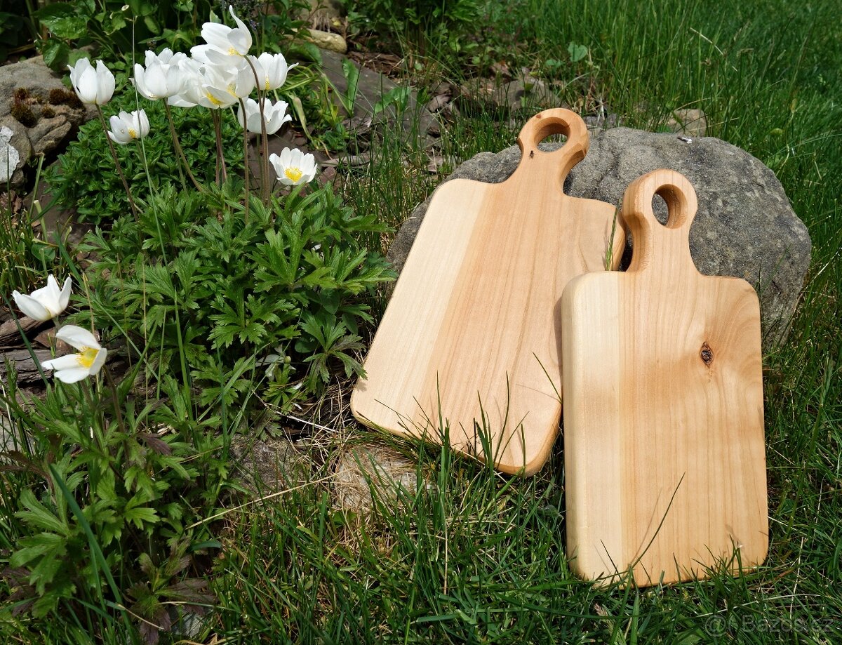 Prkénko z třešňového masivu