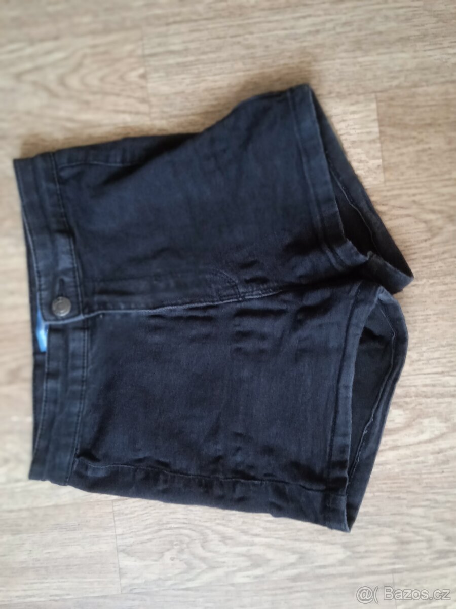 Kraťasy skinny Sinsay vel.34