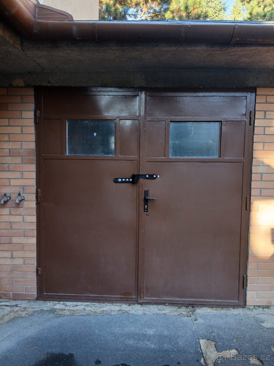 Garáž Slavkov u Brna