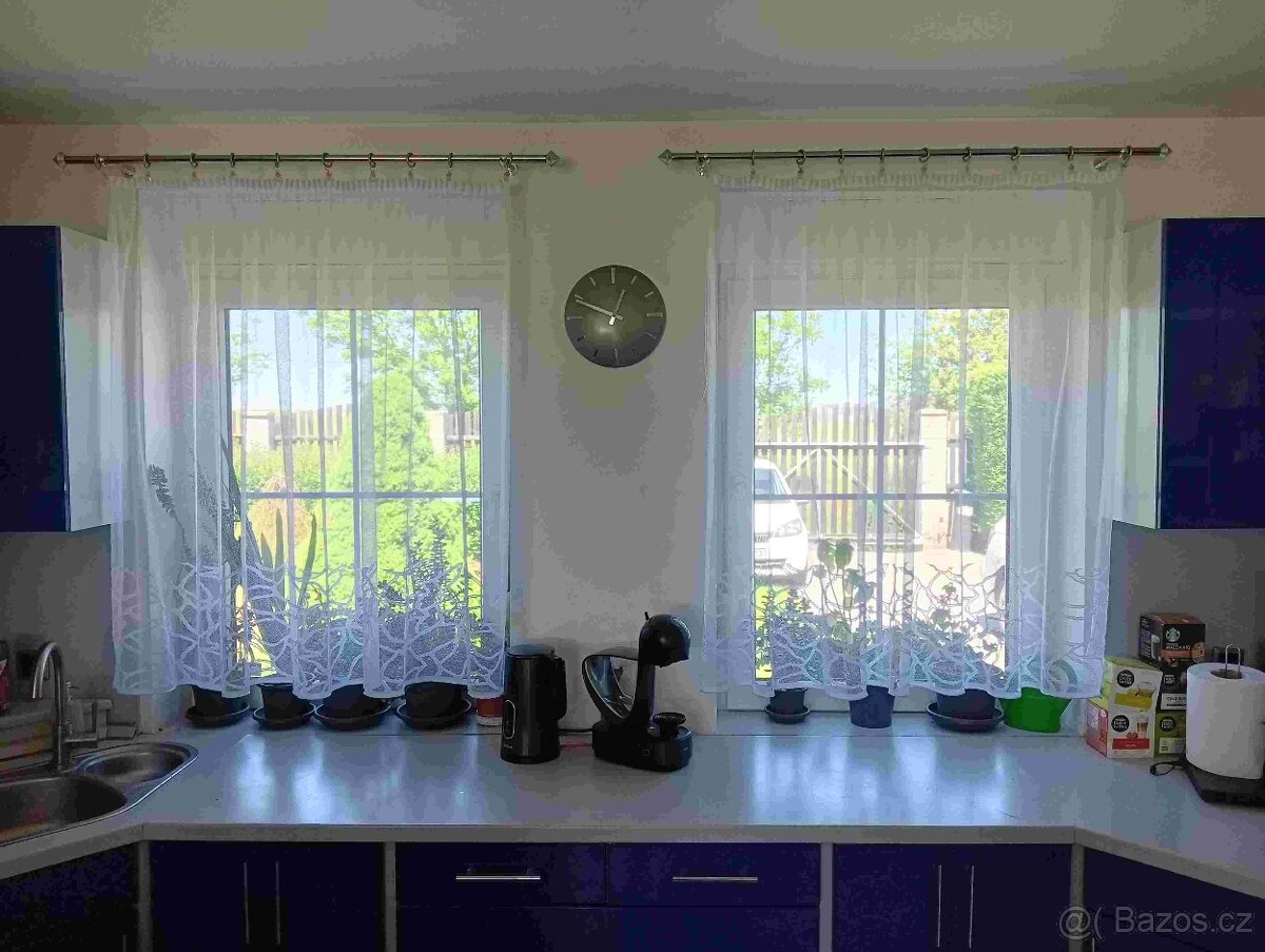 Garnýže do oken nerezové.